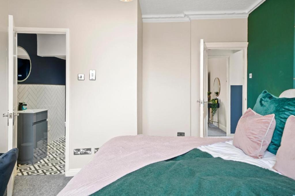 Deluxe 5 Bed In Central Whitby - Parking - Hot Tub Extérieur photo